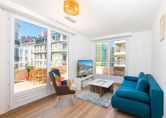 Gloria Marris Menton