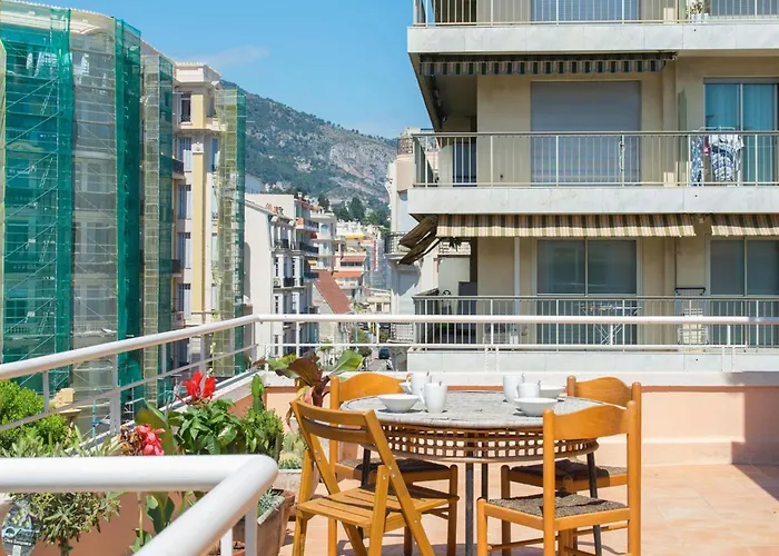 Gloria Marris Apartment